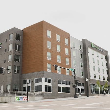 Holiday Inn Express & Suites - Omaha Downtown - Airport By Ihg Екстериор снимка