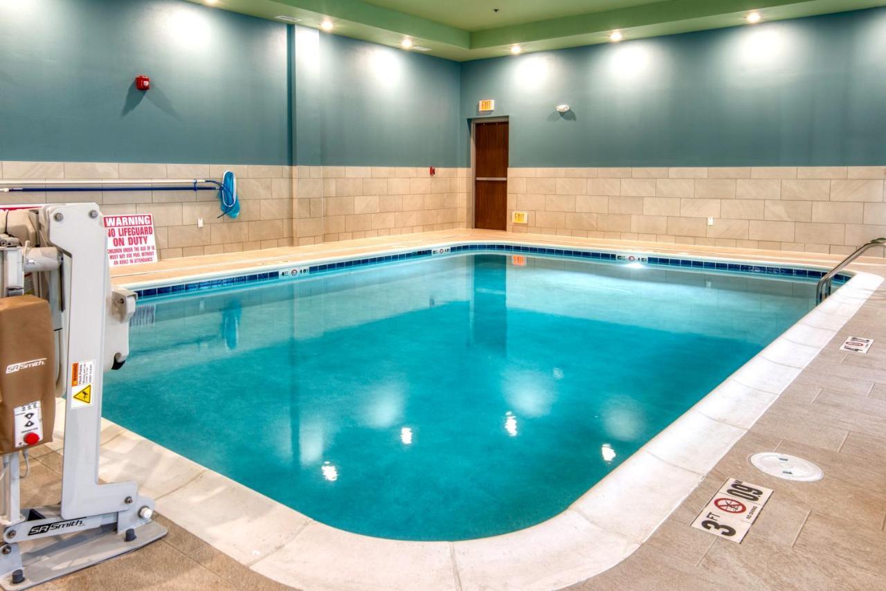 Holiday Inn Express & Suites - Omaha Downtown - Airport By Ihg Екстериор снимка